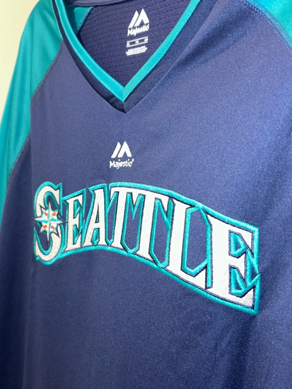 ⚾️🏟️ Seattle Mariners V-Neck MLB Baseball Polyester Shirt 🏟️⚾️